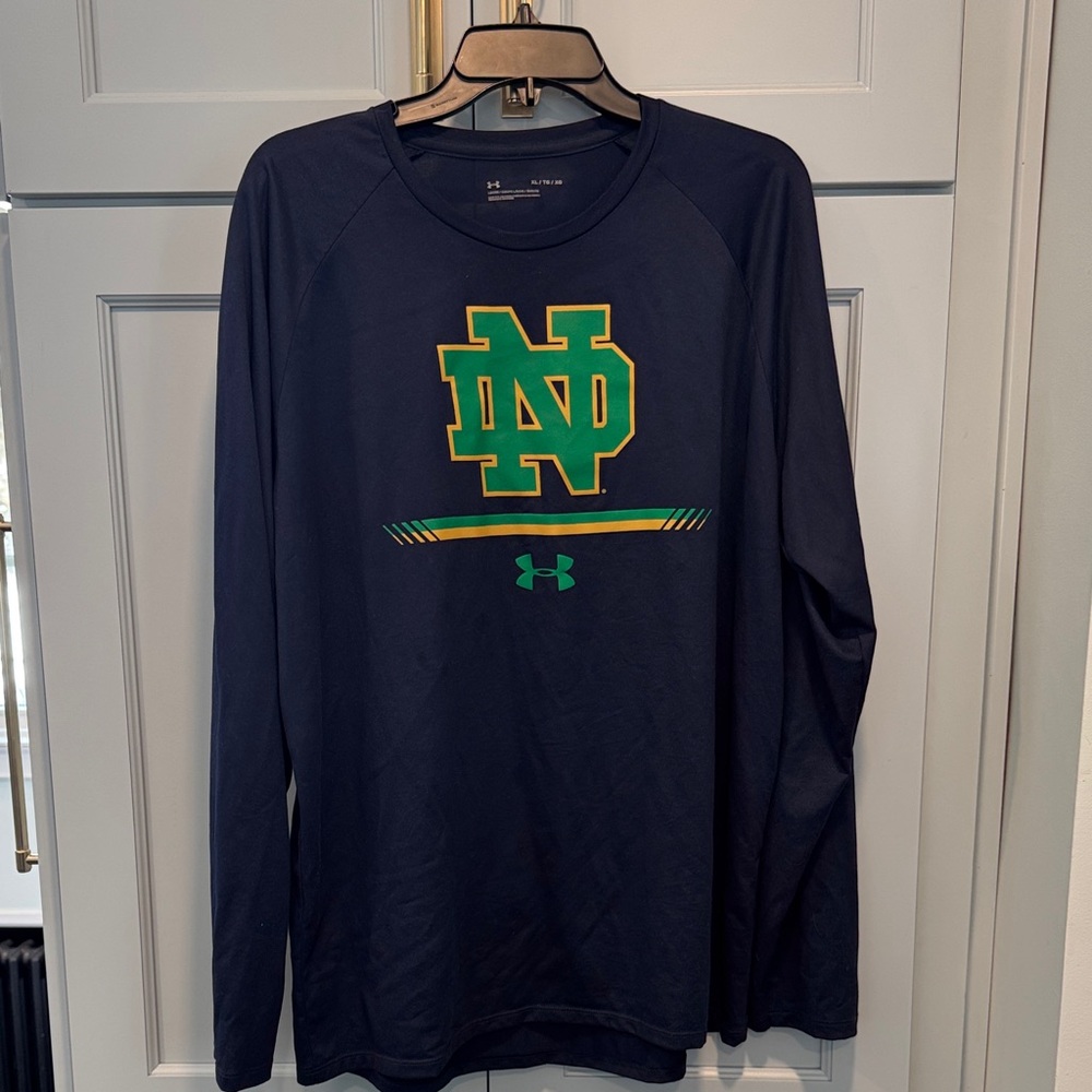 Notre Dame Under Armour Navy  Long Sleeve Tee XL loose fitting dry fit material